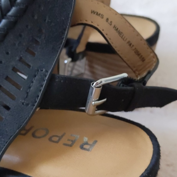 Black open toe booties - Picture 4 of 4